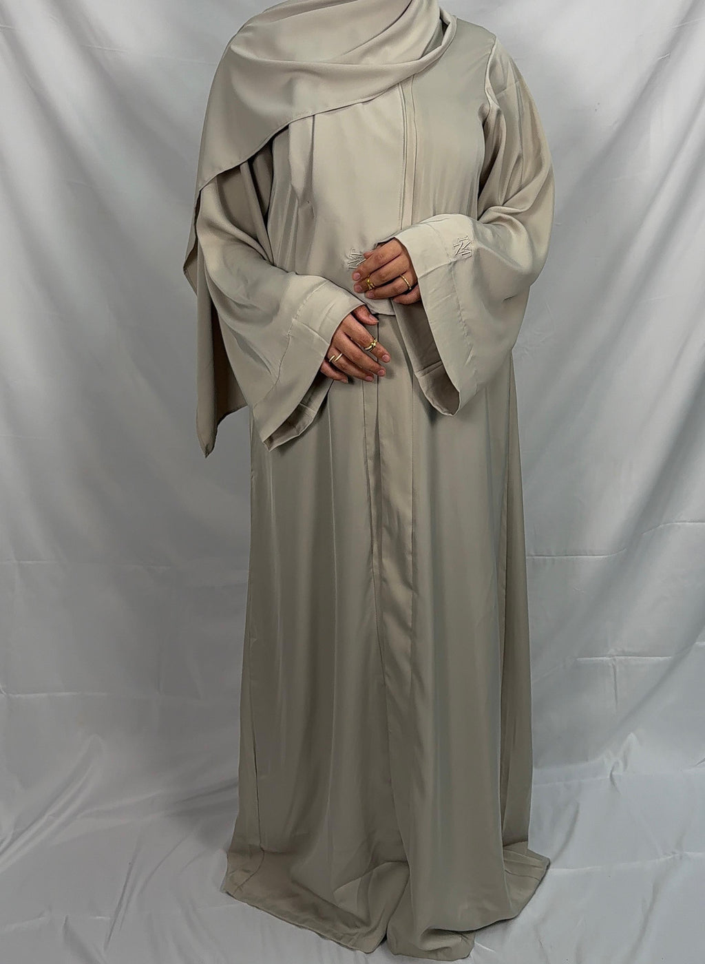 Levante Abaya